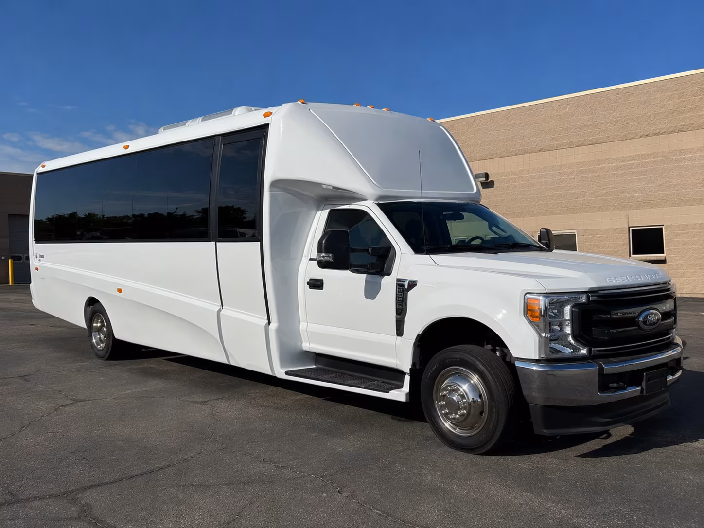 book the perfect ride for your next field trip 4