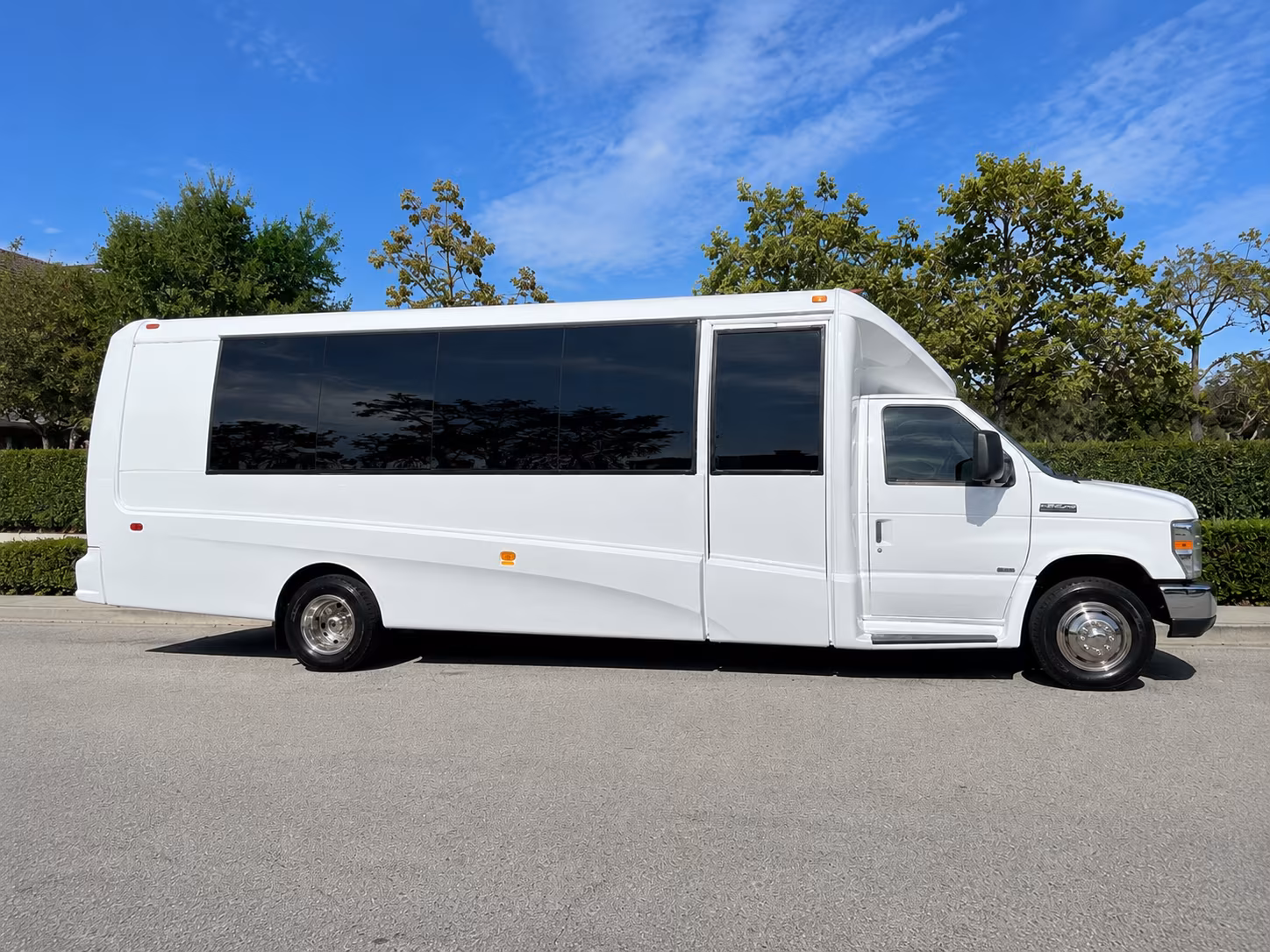 book the perfect ride for your next prom 3