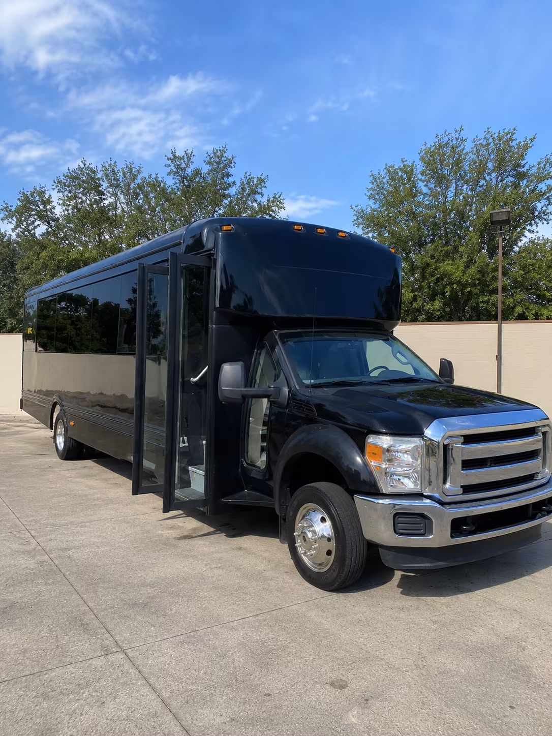 houston 20 passenger party bus