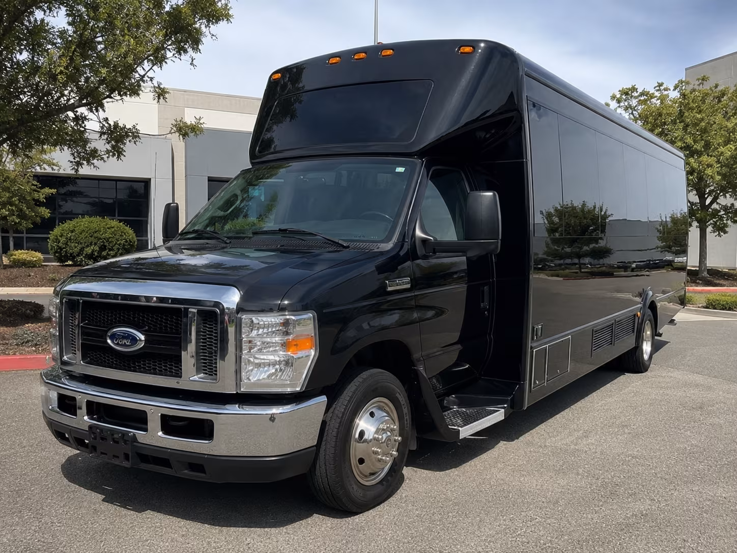 party buses to houston dynamo and dash matches at shell energy stadium